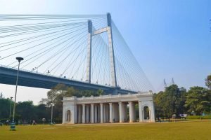 Princep Ghat and Vidyasagar Setu are two most famous tourist attractions in Kolkata