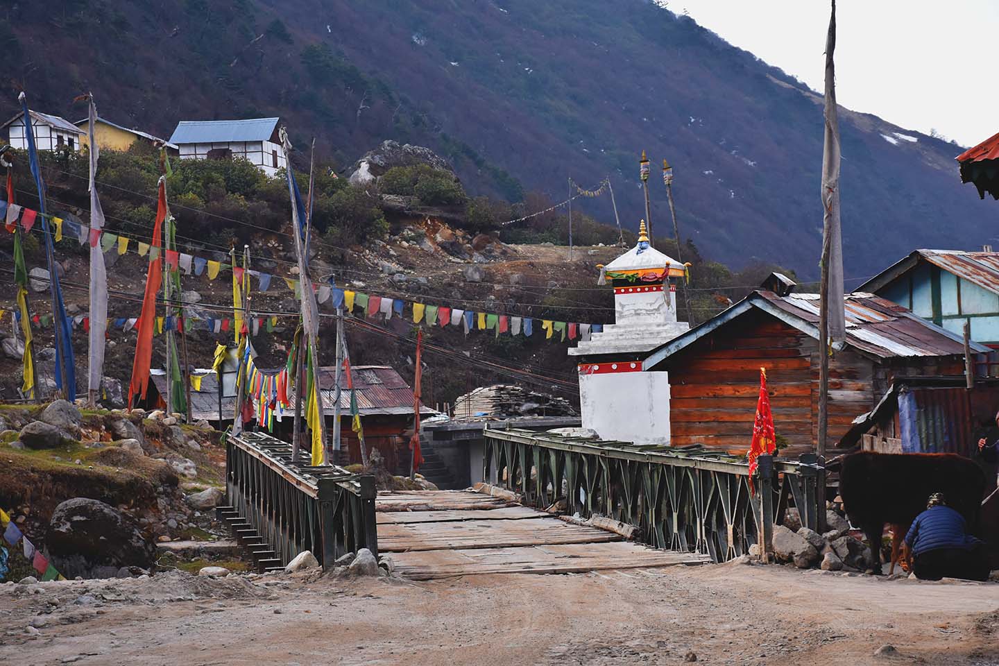 Chorten and bridge at Thangu North Sikkim