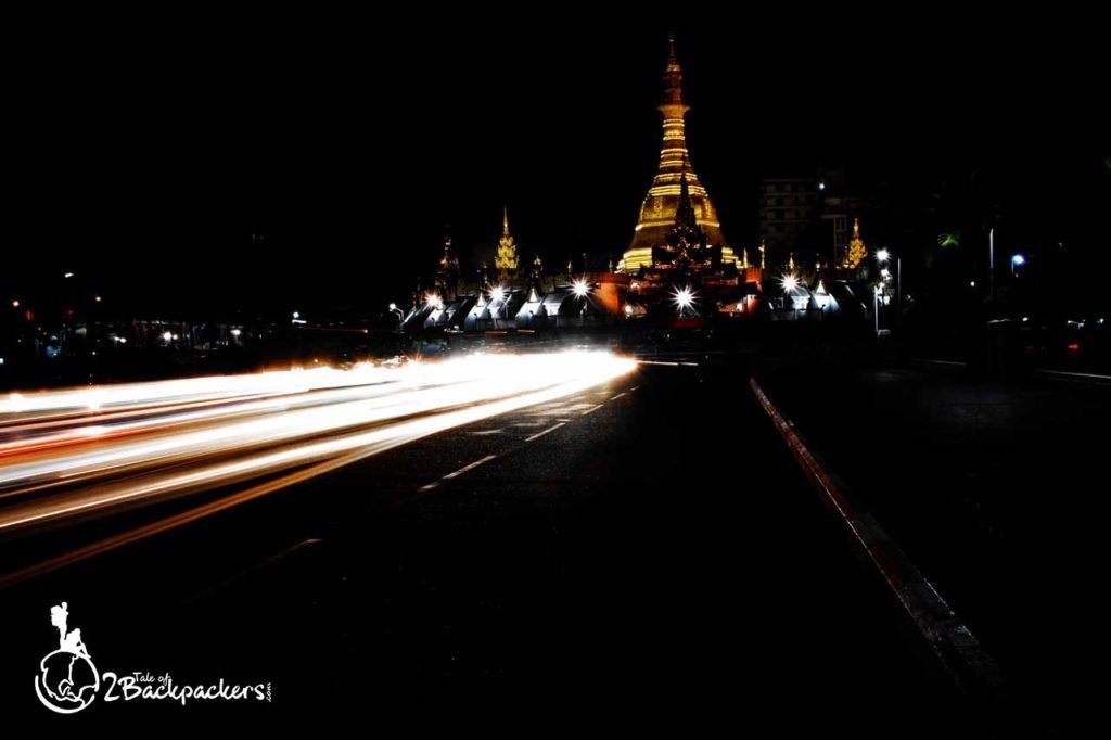 Night view of the Sule Pagoda in Yangon