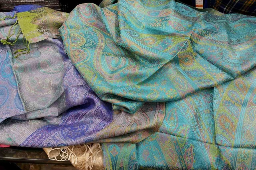 Pashmina shawl_Indian souvenir