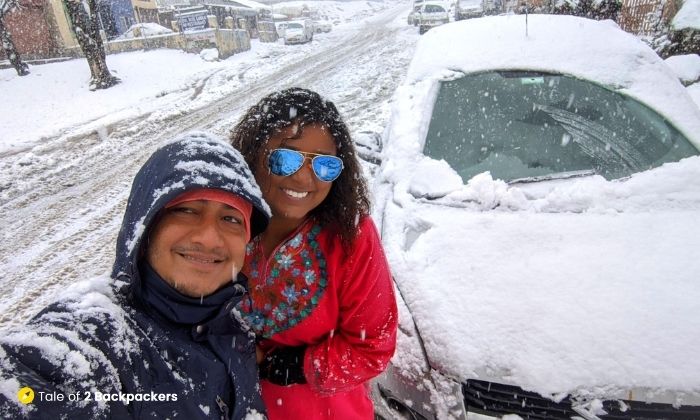 Enjoying snowfall at Sonmarg - is Kashmir safe for tourists